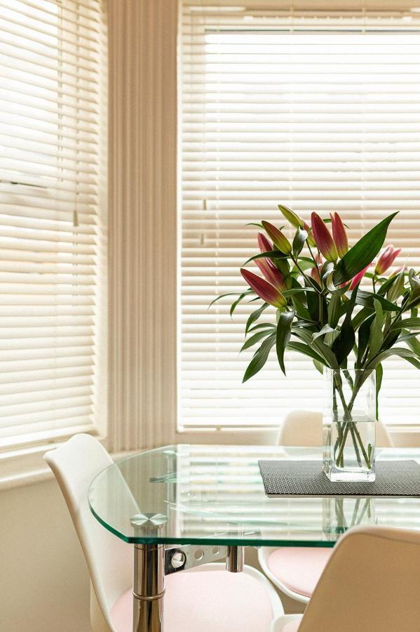 Stylish & Cosy Margate Escape With Hot Tub And Log Burner Dogs Welcome 외부 사진
