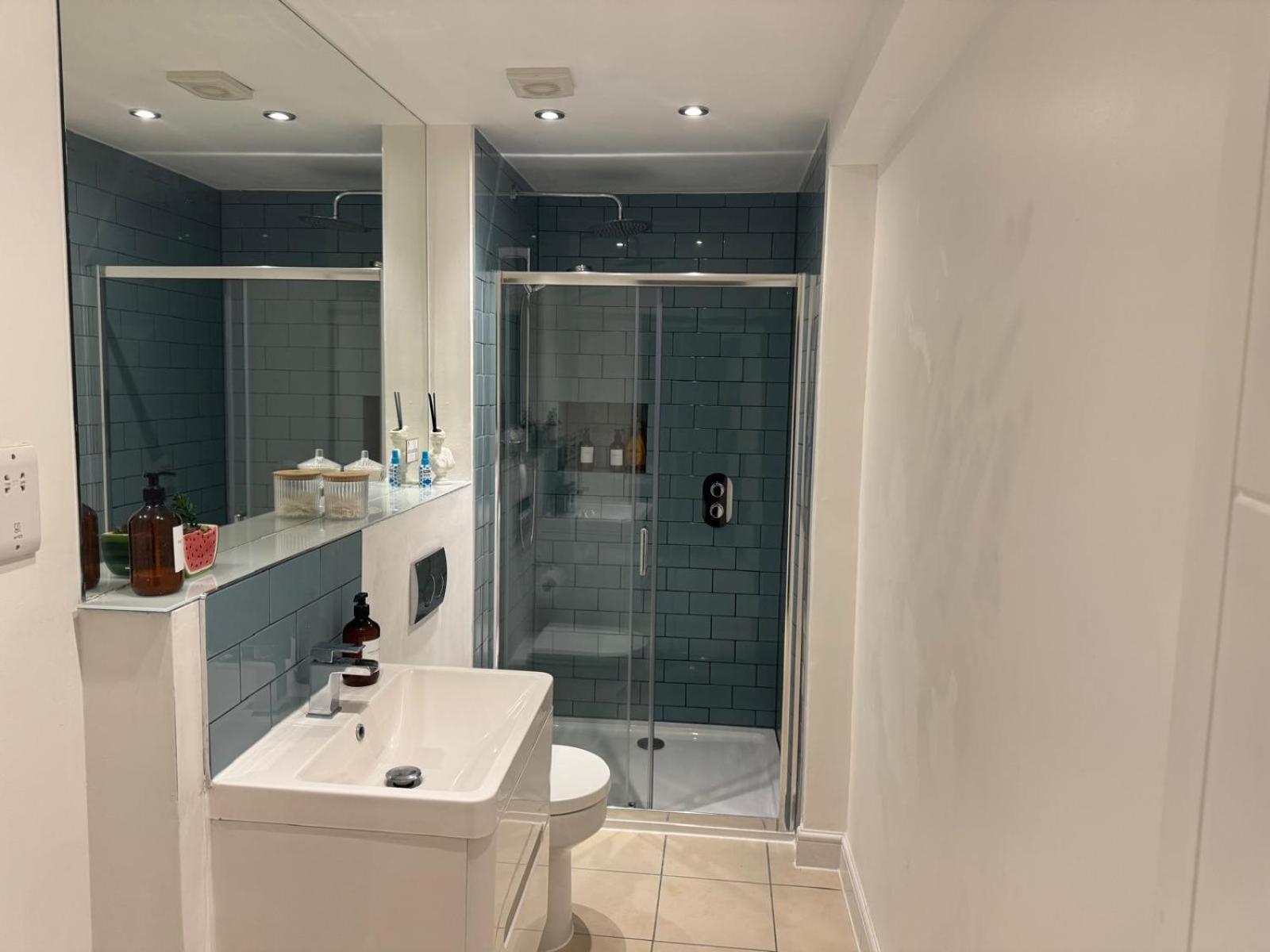 Stylish & Cosy Margate Escape With Hot Tub And Log Burner Dogs Welcome 외부 사진