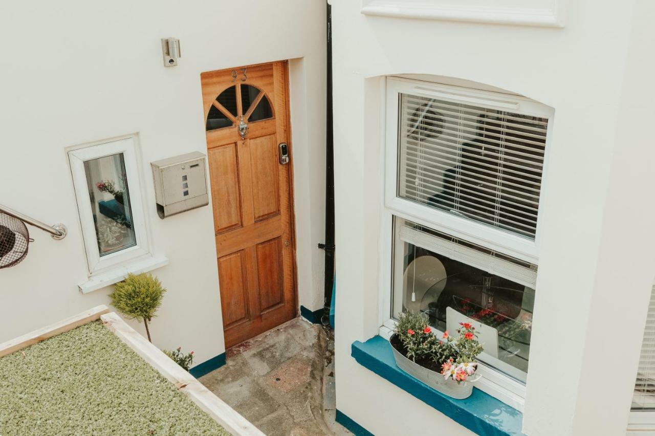 Stylish & Cosy Margate Escape With Hot Tub And Log Burner Dogs Welcome 외부 사진
